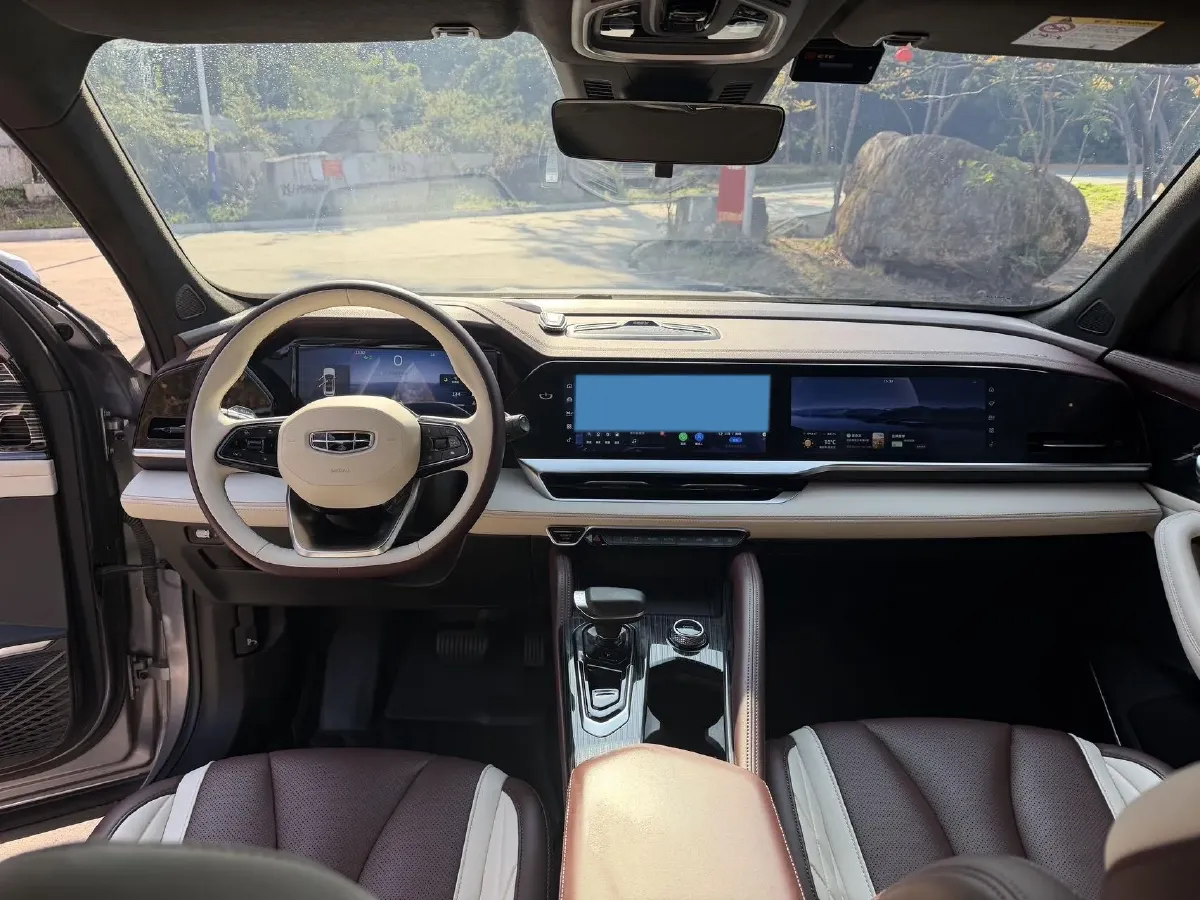 2021 Geely Monjaro 2.0T 218HP L4 7DCT,autocango,china used car exporter,china ev exporter,chinese used car exporter,chinese used ev exporter