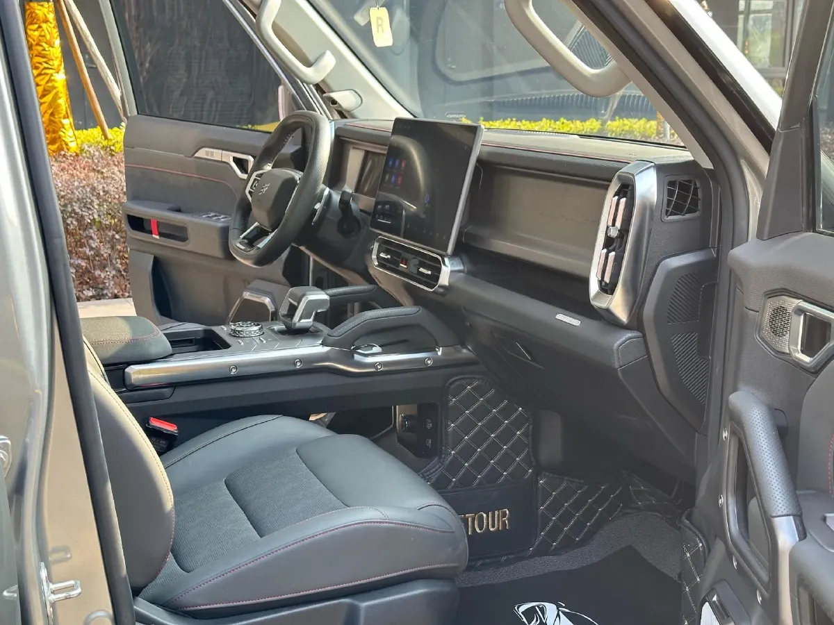 2023 Jetour Traveller 2.0T 254HP L4 7DCT,autocango,china used car exporter,china ev exporter,chinese used car exporter,chinese used ev exporter