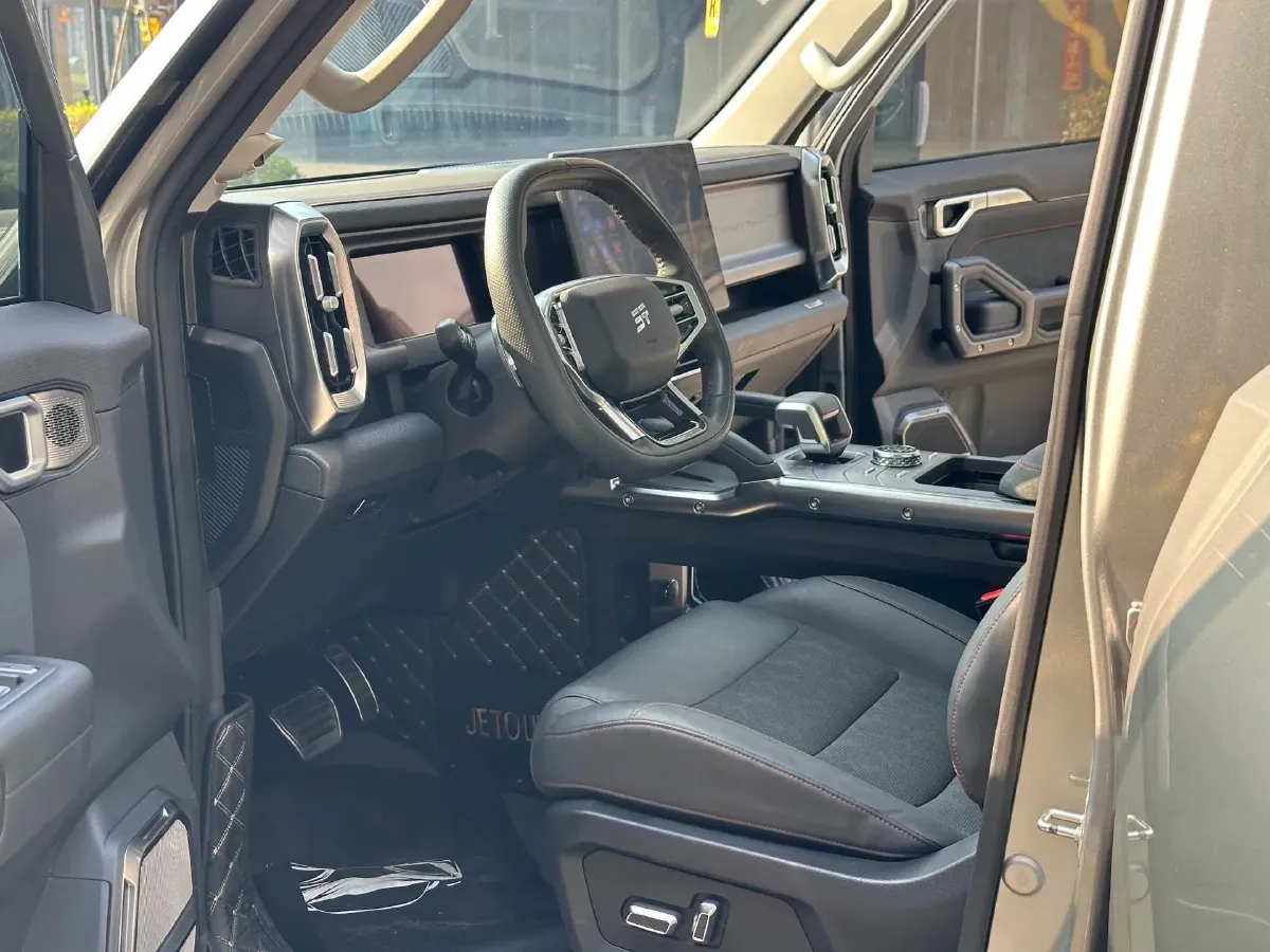 2023 Jetour Traveller 2.0T 254HP L4 7DCT,autocango,china used car exporter,china ev exporter,chinese used car exporter,chinese used ev exporter