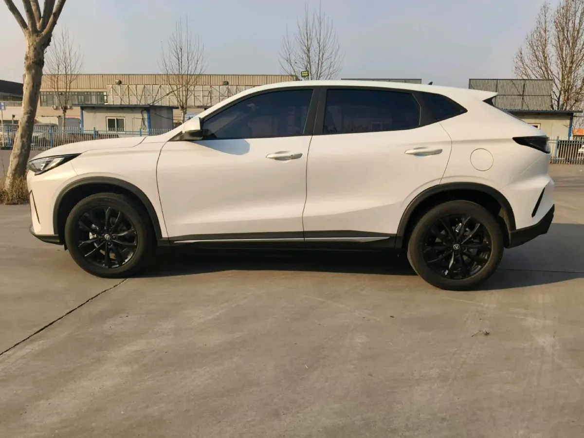 2025 ChangAn X5 PLUS 1.5T 188HP L4 7DCT,autocango,china used car exporter,china ev exporter,chinese used car exporter,chinese used ev exporter