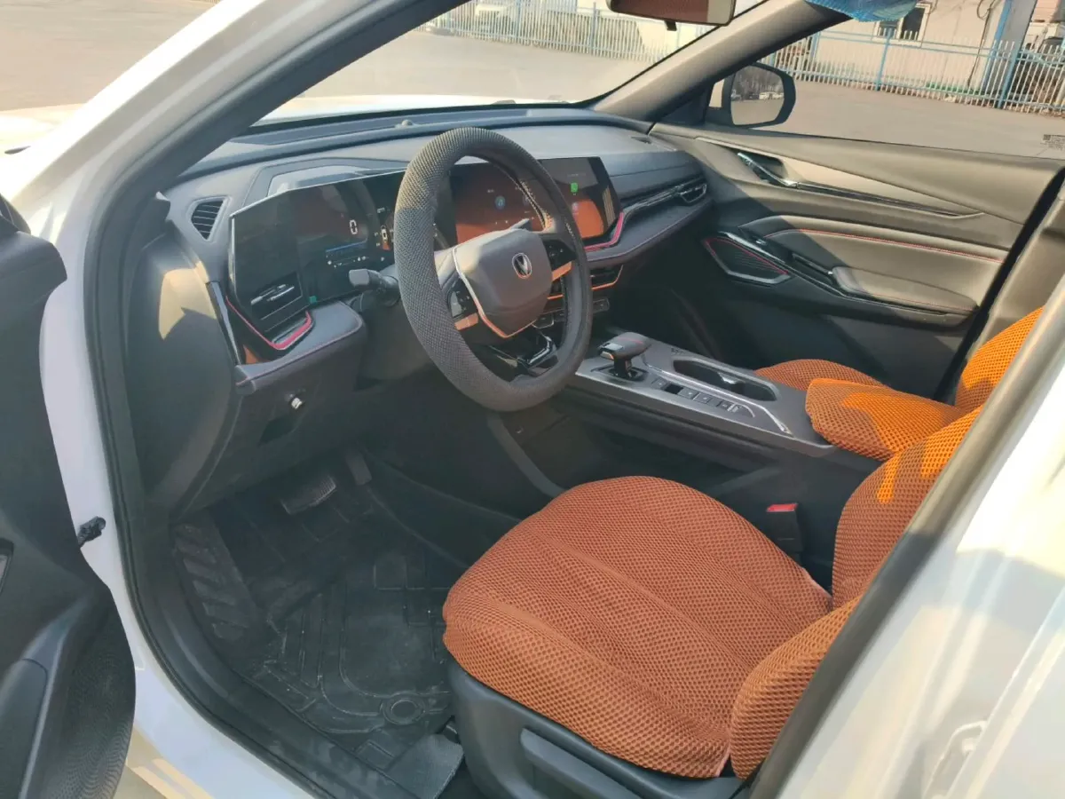 2025 ChangAn X5 PLUS 1.5T 188HP L4 7DCT,autocango,china used car exporter,china ev exporter,chinese used car exporter,chinese used ev exporter