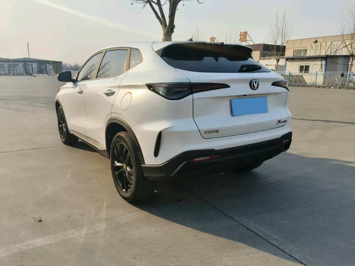 2025 ChangAn X5 PLUS 1.5T 188HP L4 7DCT,autocango,china used car exporter,china ev exporter,chinese used car exporter,chinese used ev exporter