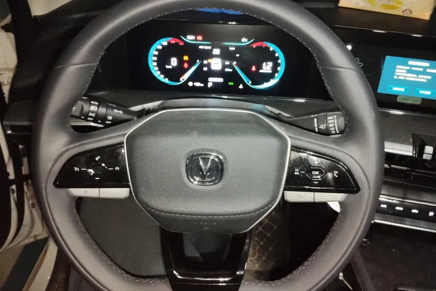 2022 ChangAn Eado 1.4T 160HP L4 7DCT,autocango,china used car exporter,china ev exporter,chinese used car exporter,chinese used ev exporter