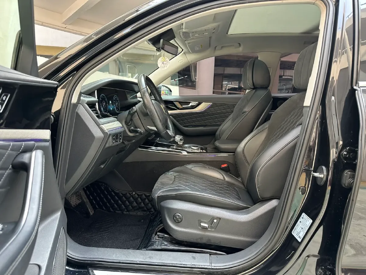 2019 HongQi HS5 2.0T 224HP L4 6AT,autocango,china used car exporter,china ev exporter,chinese used car exporter,chinese used ev exporter