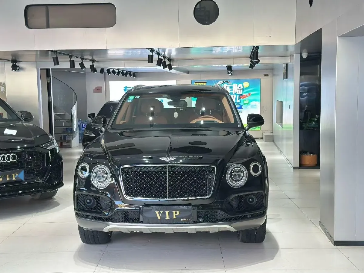 2017 Bentley Bentayga 6.0T 608HP W12 8AT,autocango,china used car exporter,china ev exporter,chinese used car exporter,chinese used ev exporter