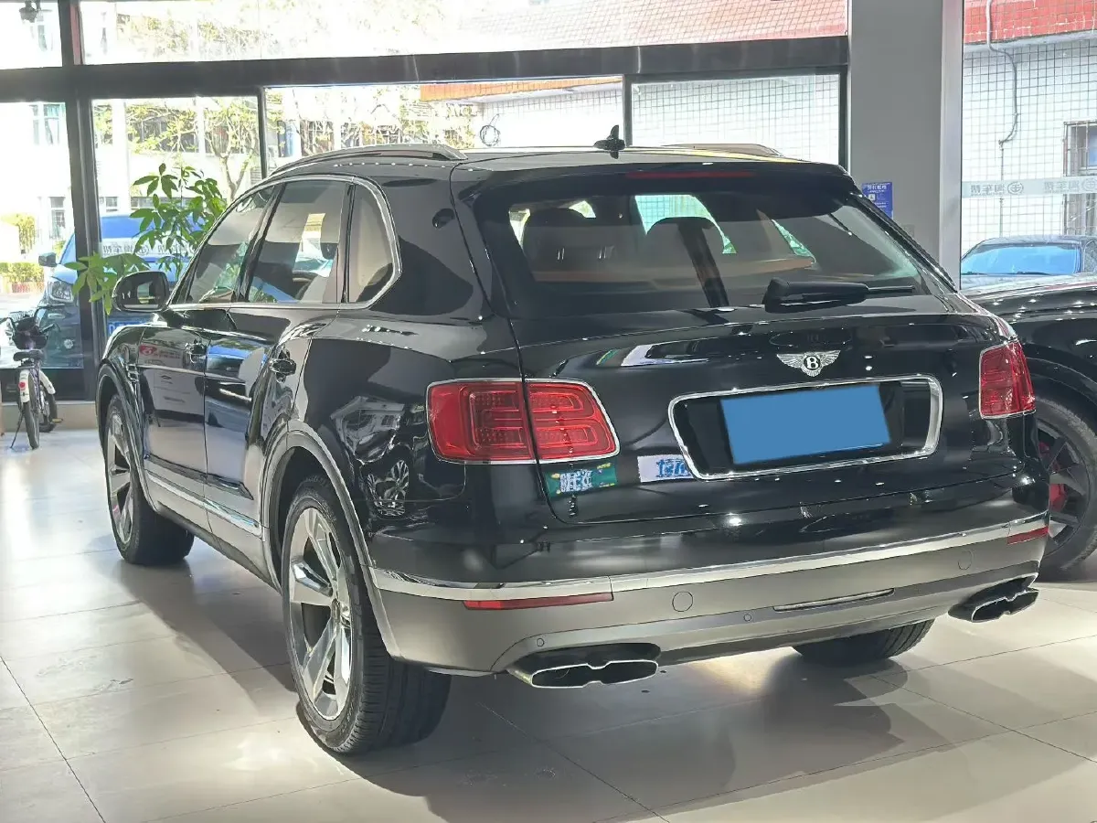 2017 Bentley Bentayga 6.0T 608HP W12 8AT,autocango,china used car exporter,china ev exporter,chinese used car exporter,chinese used ev exporter