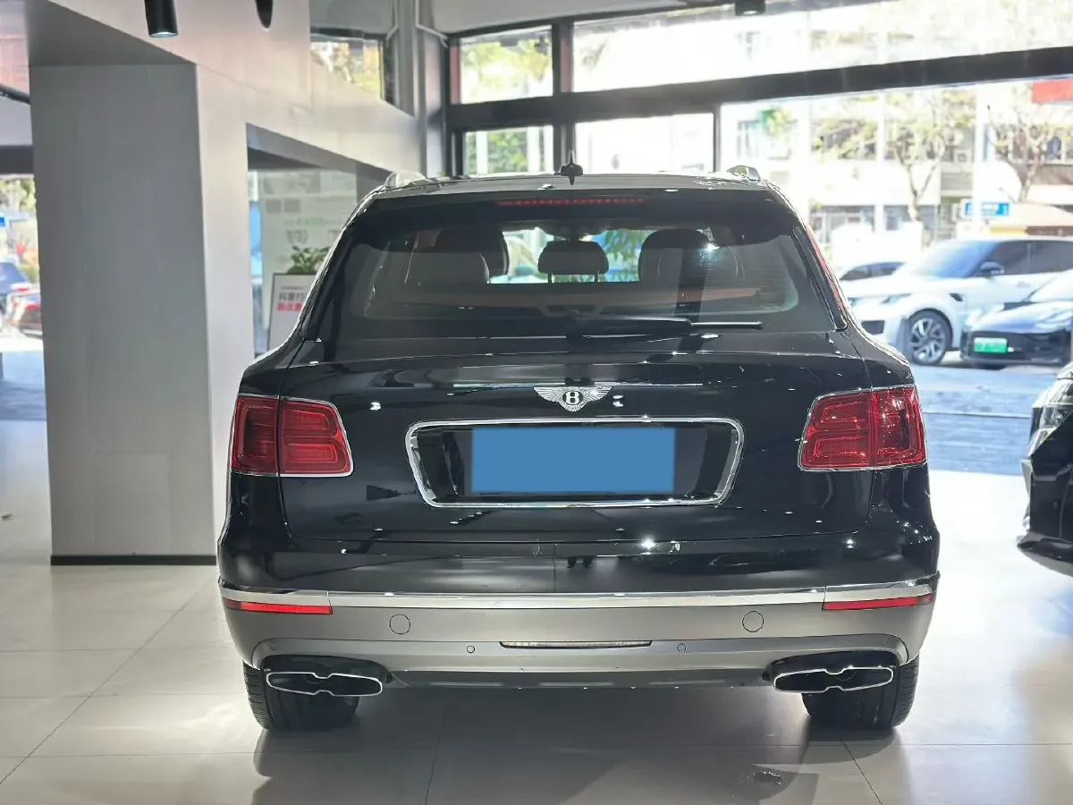 2017 Bentley Bentayga 6.0T 608HP W12 8AT,autocango,china used car exporter,china ev exporter,chinese used car exporter,chinese used ev exporter