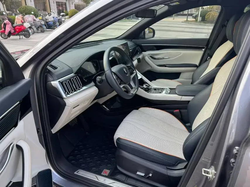 2022 Geely JiaJi 1.5T 177HP L3 7DCT PHEV 15.5KWH,autocango,china used car exporter,china ev exporter,chinese used car exporter,chinese used ev exporter