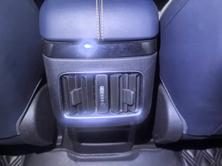 2021 Geely JiaJi 1.5T 177HP L3 7DCT PHEV 11.3KWH,autocango,china used car exporter,china ev exporter,chinese used car exporter,chinese used ev exporter