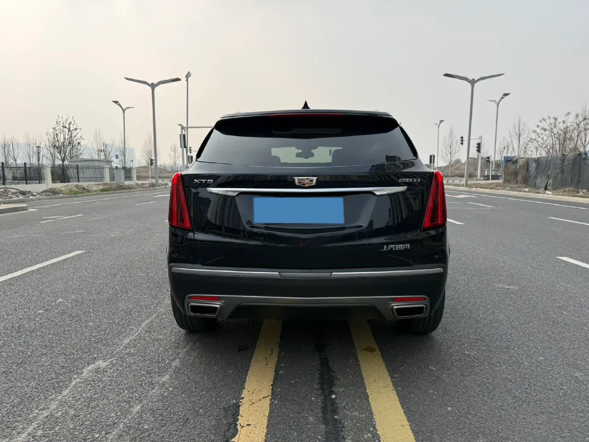 2021 Cadillac XT5 2.0T 237HP L4 9AT,autocango,china used car exporter,china ev exporter,chinese used car exporter,chinese used ev exporter