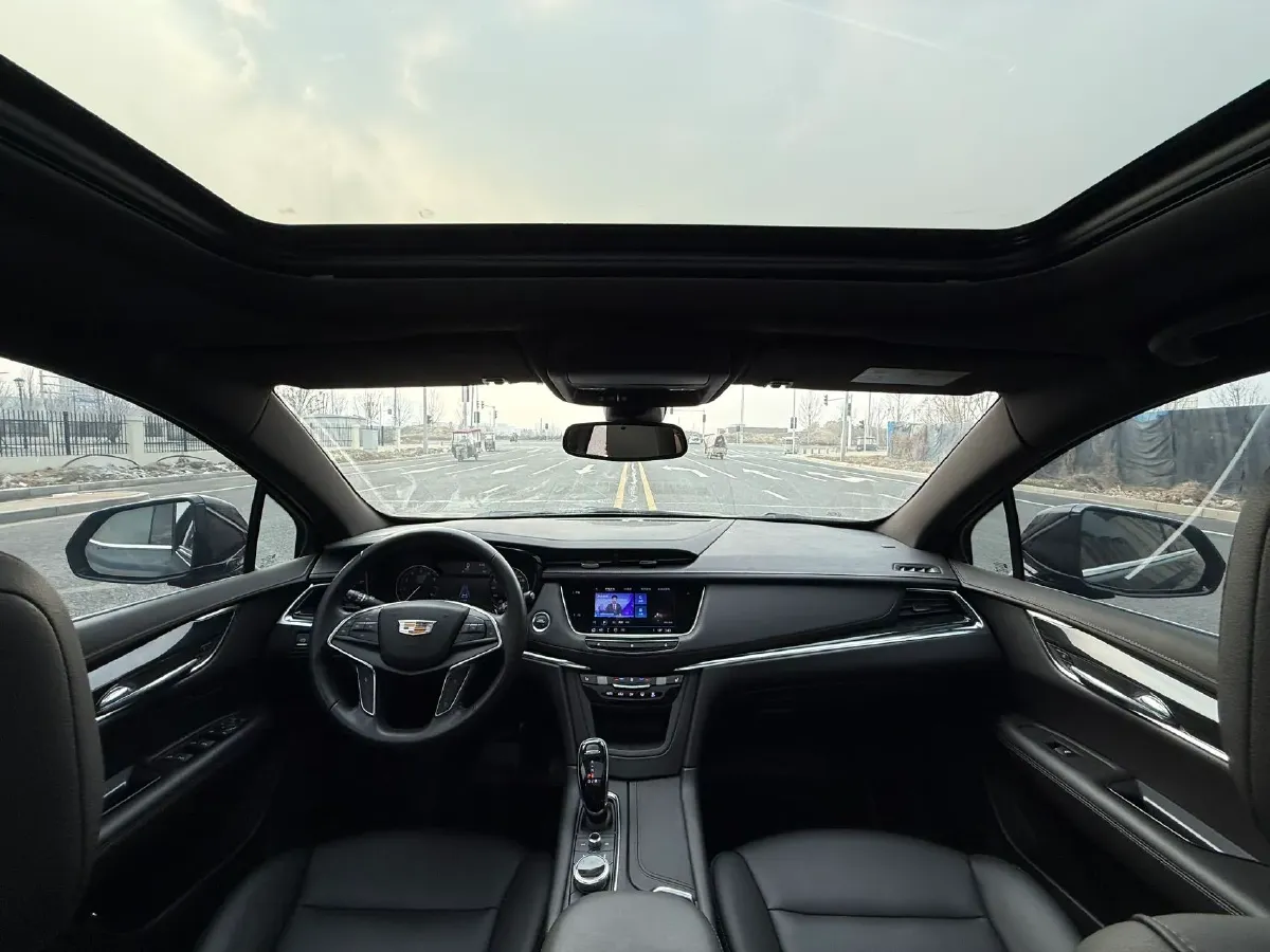 2021 Cadillac XT5 2.0T 237HP L4 9AT,autocango,china used car exporter,china ev exporter,chinese used car exporter,chinese used ev exporter