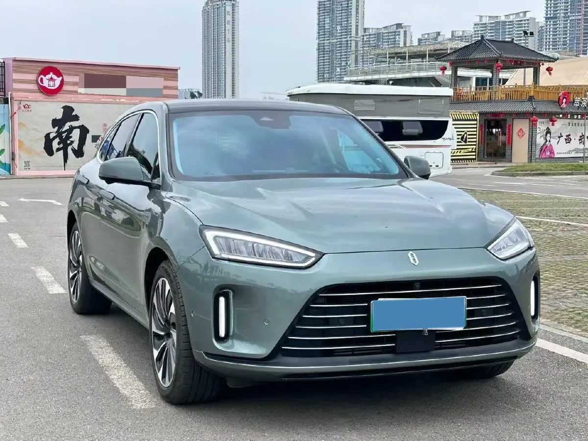 2022 Isuzu Mu-X 2.0T 220HP L4 8AT,autocango,china used car exporter,china ev exporter,chinese used car exporter,chinese used ev exporter