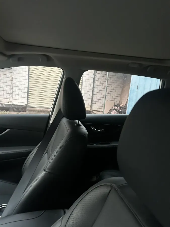 2022 Nissan X-Trail 2.0L 151HP L4 CVT,autocango,china used car exporter,china ev exporter,chinese used car exporter,chinese used ev exporter