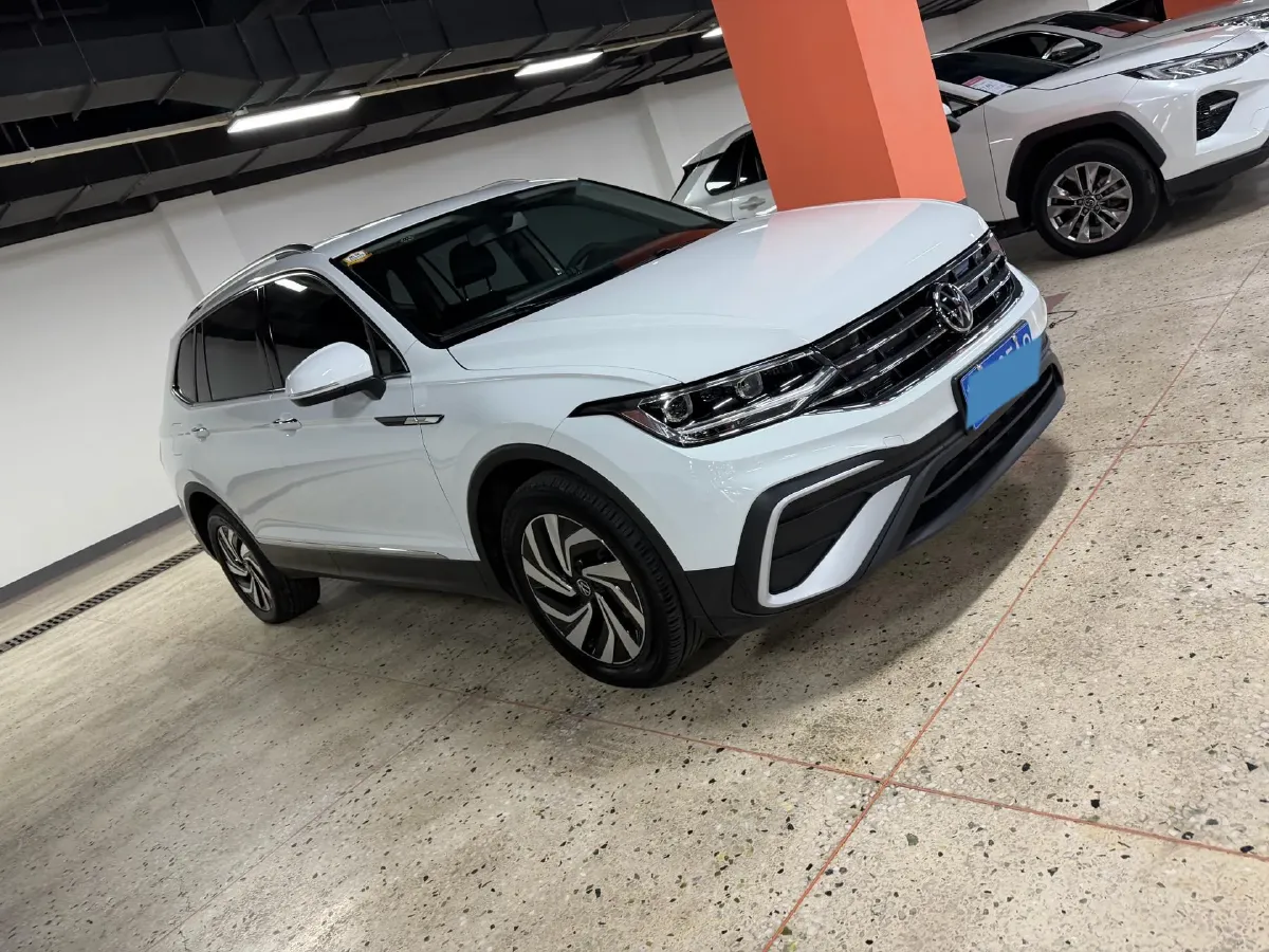 2023 Volkswagen Tiguan L 1.5T 160HP L4 7DCT,autocango,china used car exporter,china ev exporter,chinese used car exporter,chinese used ev exporter