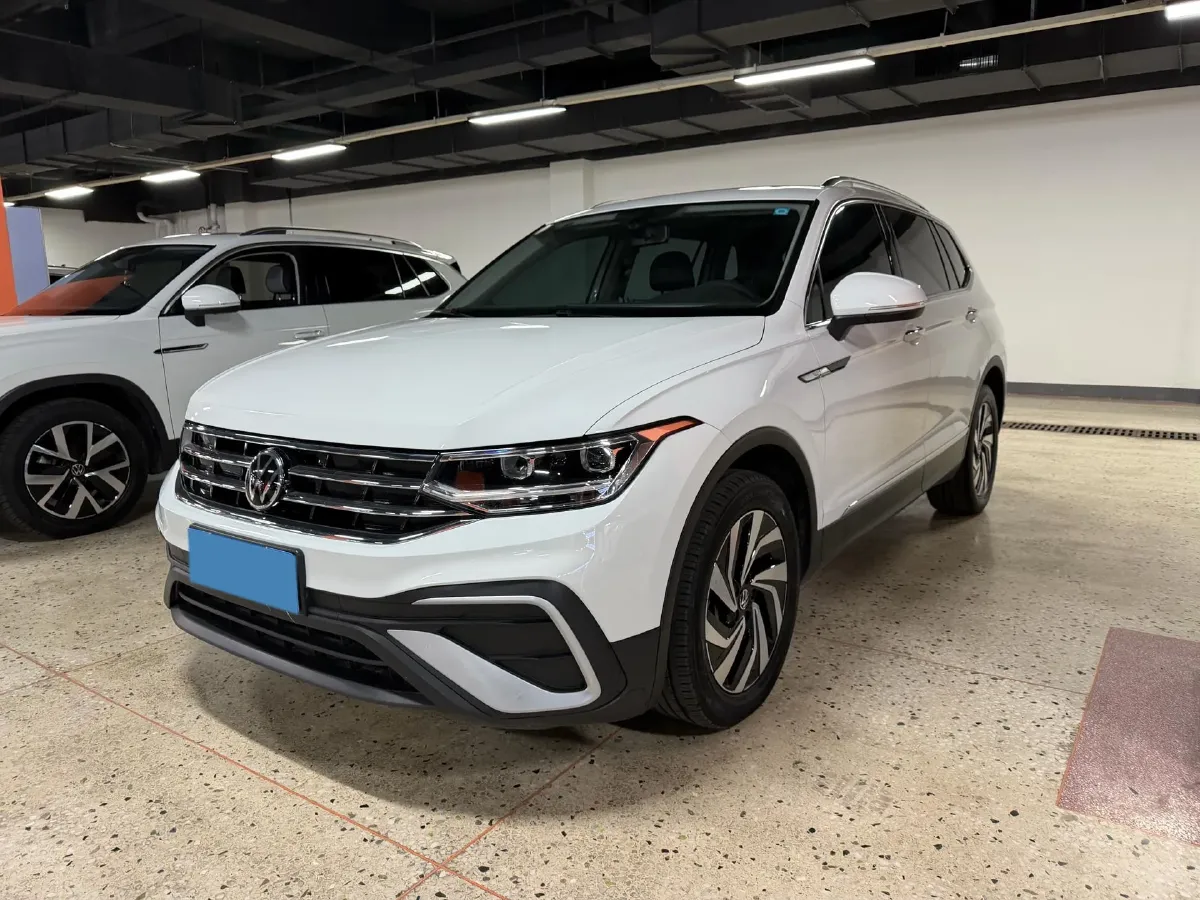 2023 Volkswagen Tiguan L 1.5T 160HP L4 7DCT,autocango,china used car exporter,china ev exporter,chinese used car exporter,chinese used ev exporter