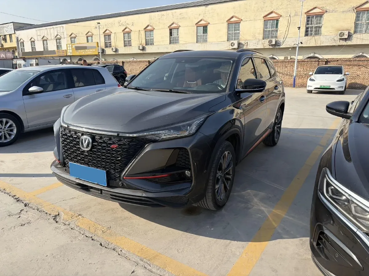 2020 ChangAn CS75 Plus 2.0T 233HP L4 8AT,autocango,china used car exporter,china ev exporter,chinese used car exporter,chinese used ev exporter