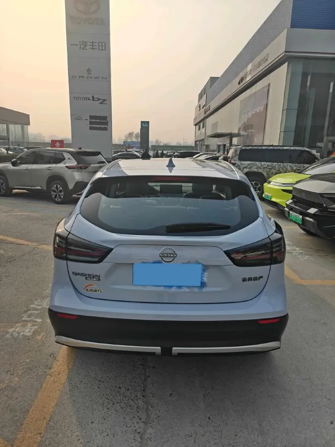 2025 Nissan Qashqai 2.0L 151HP L4 CVT,autocango,china used car exporter,china ev exporter,chinese used car exporter,chinese used ev exporter