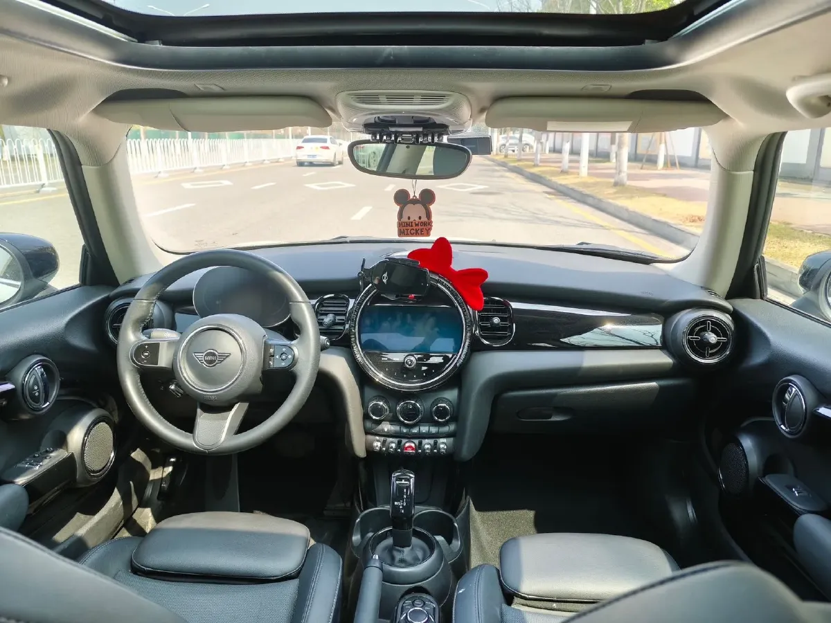 2022 MINI MINI 1.5T 136HP L3 7DCT,autocango,china used car exporter,china ev exporter,chinese used car exporter,chinese used ev exporter