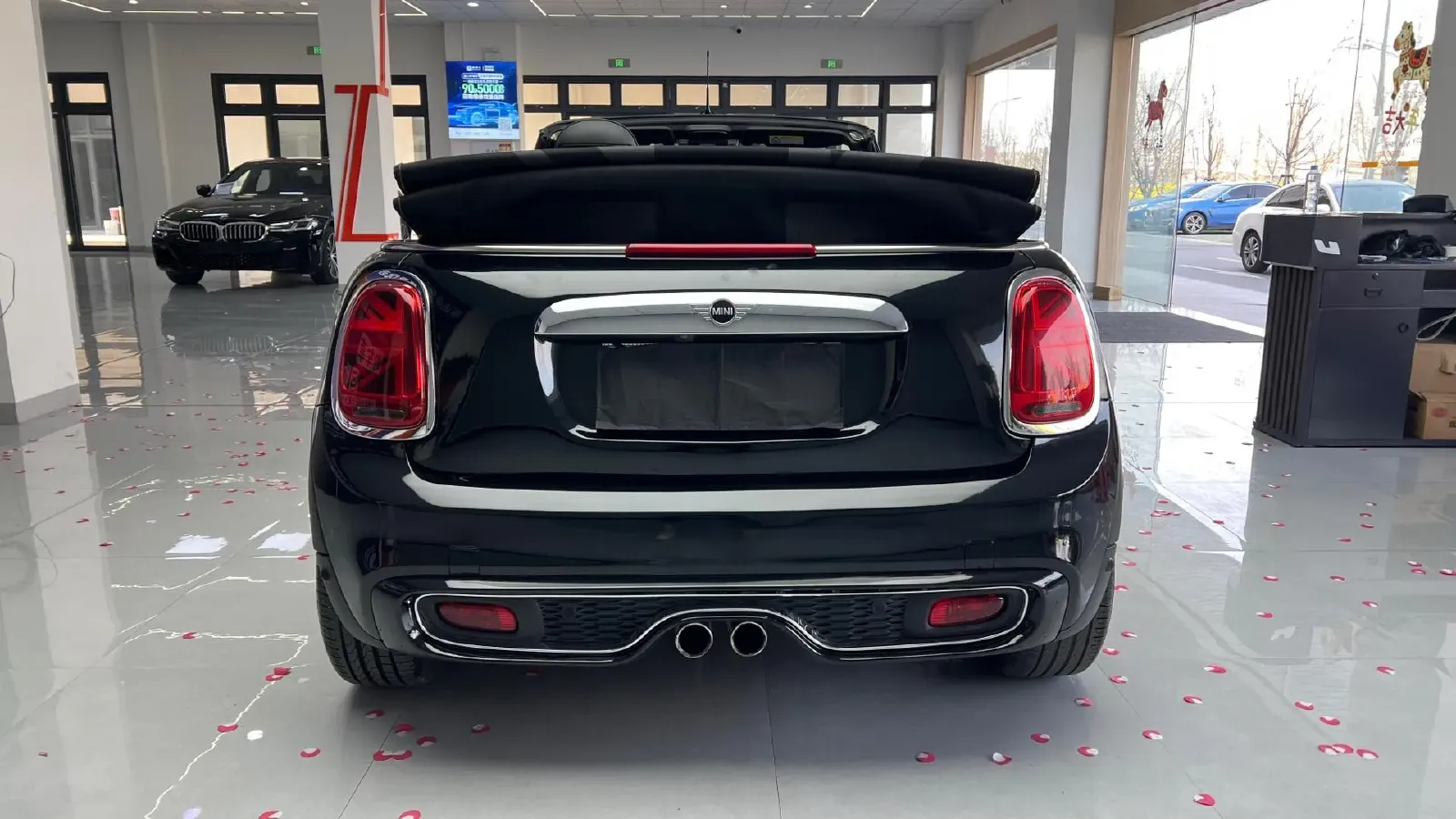 2020 MINI MINI 1.5T 136HP L3 7DCT,autocango,china used car exporter,china ev exporter,chinese used car exporter,chinese used ev exporter