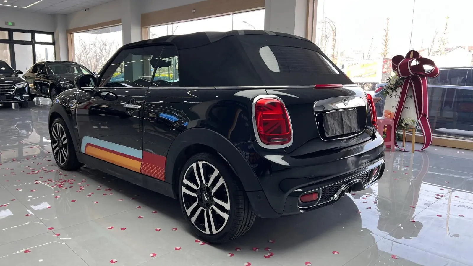 2020 MINI MINI 1.5T 136HP L3 7DCT,autocango,china used car exporter,china ev exporter,chinese used car exporter,chinese used ev exporter