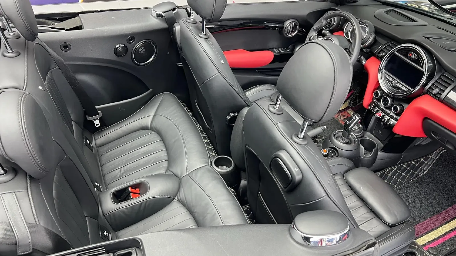 2020 MINI MINI 1.5T 136HP L3 7DCT,autocango,china used car exporter,china ev exporter,chinese used car exporter,chinese used ev exporter