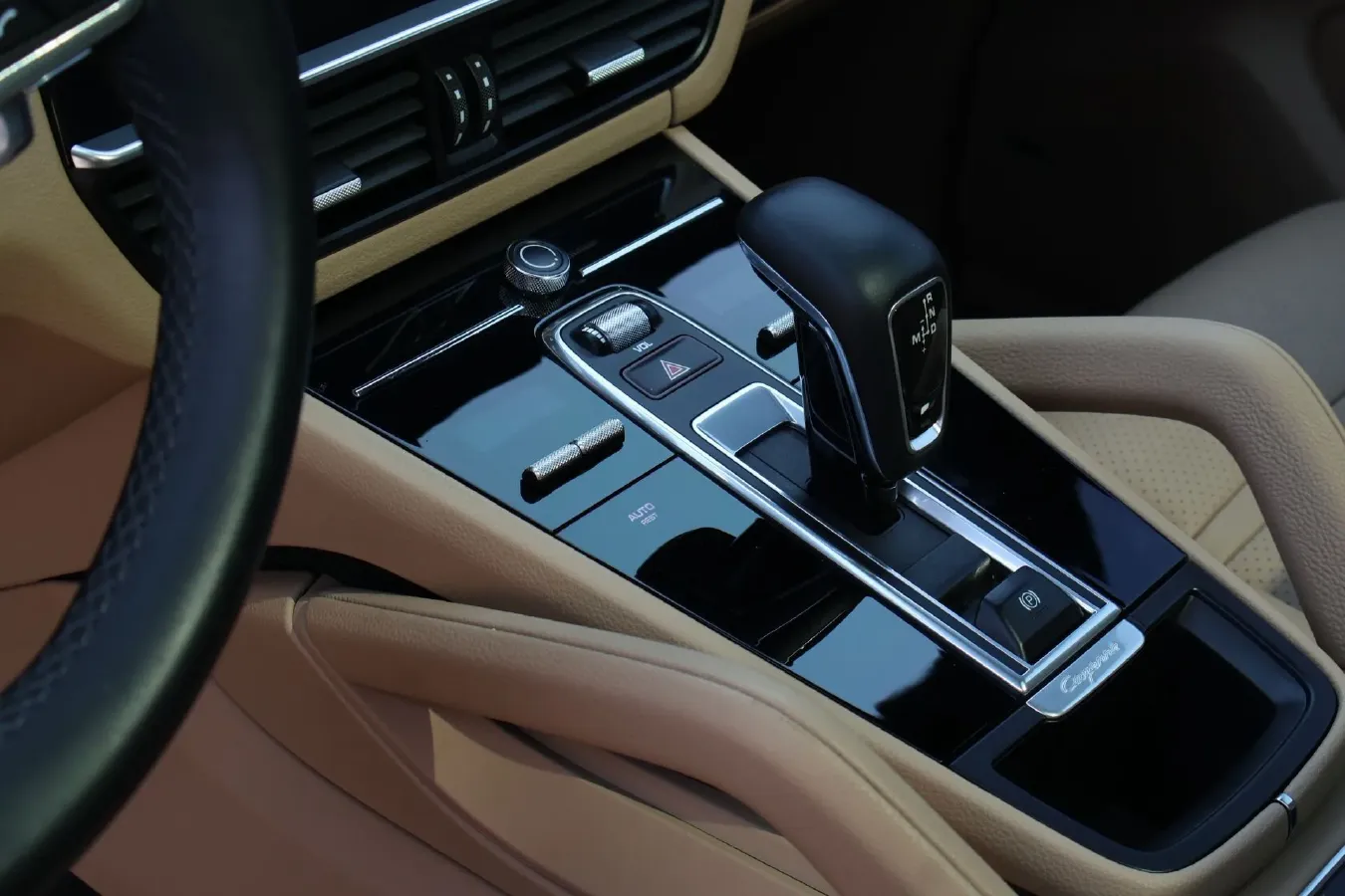 2018 Porsche Cayenne 3.0T 340HP V6 8AT,autocango,china used car exporter,china ev exporter,chinese used car exporter,chinese used ev exporter