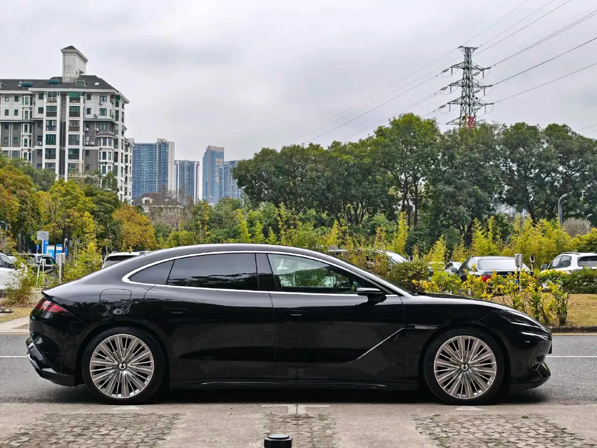 2024 Denza DenzaZ9 2.0T 207HP L4 E-CVT PHEV 38.5KWH,autocango,china used car exporter,china ev exporter,chinese used car exporter,chinese used ev exporter