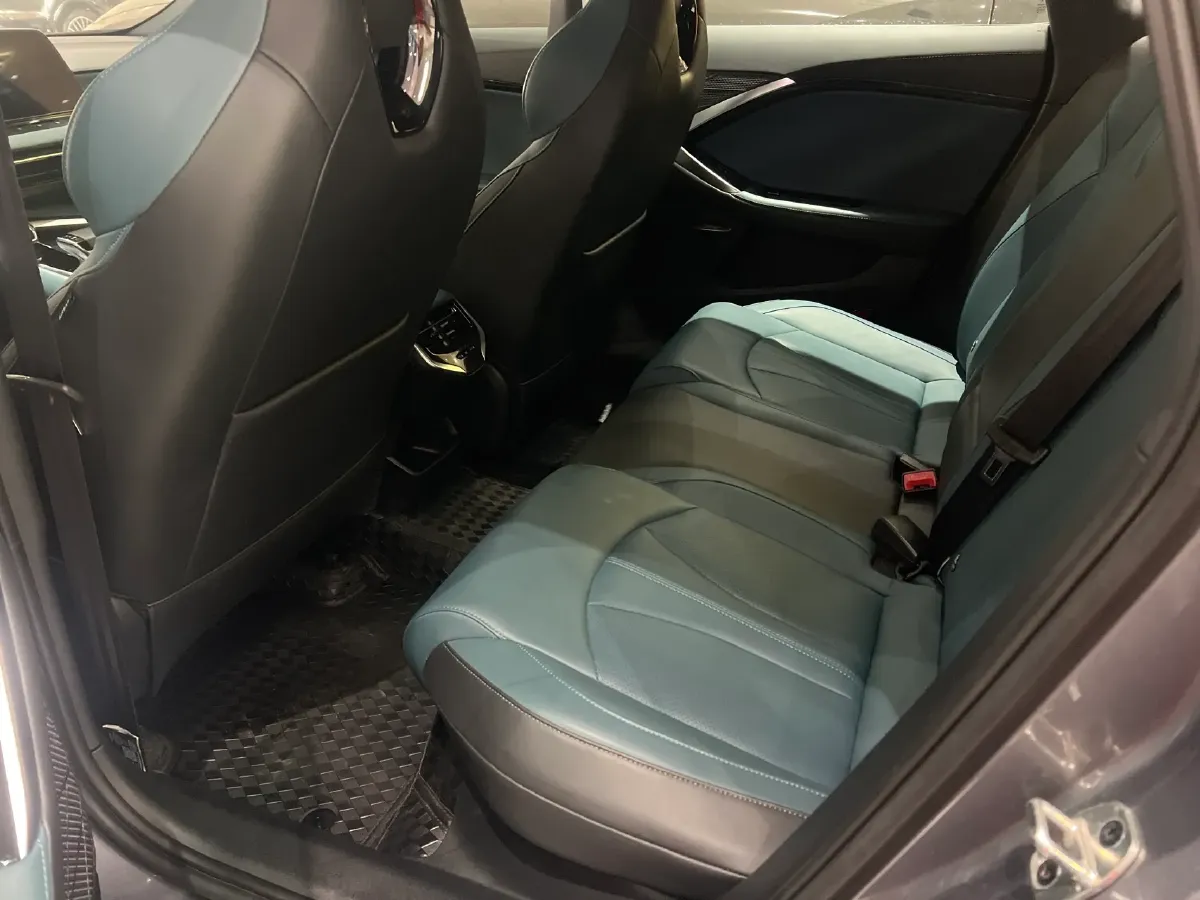 2025 MG 7 2.0T 261HP L4 9AT,autocango,china used car exporter,china ev exporter,chinese used car exporter,chinese used ev exporter