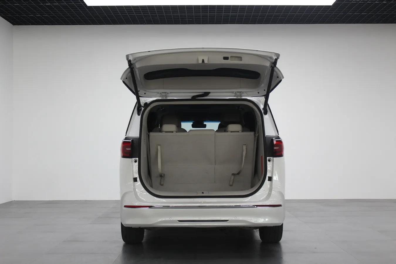 2023 Buick GL8 2.0T 237HP L4 9AT,autocango,china used car exporter,china ev exporter,chinese used car exporter,chinese used ev exporter