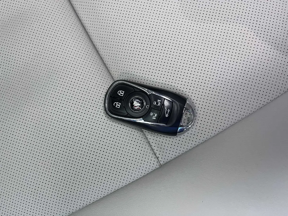 2023 Buick GL8 2.0T 237HP L4 9AT,autocango,china used car exporter,china ev exporter,chinese used car exporter,chinese used ev exporter