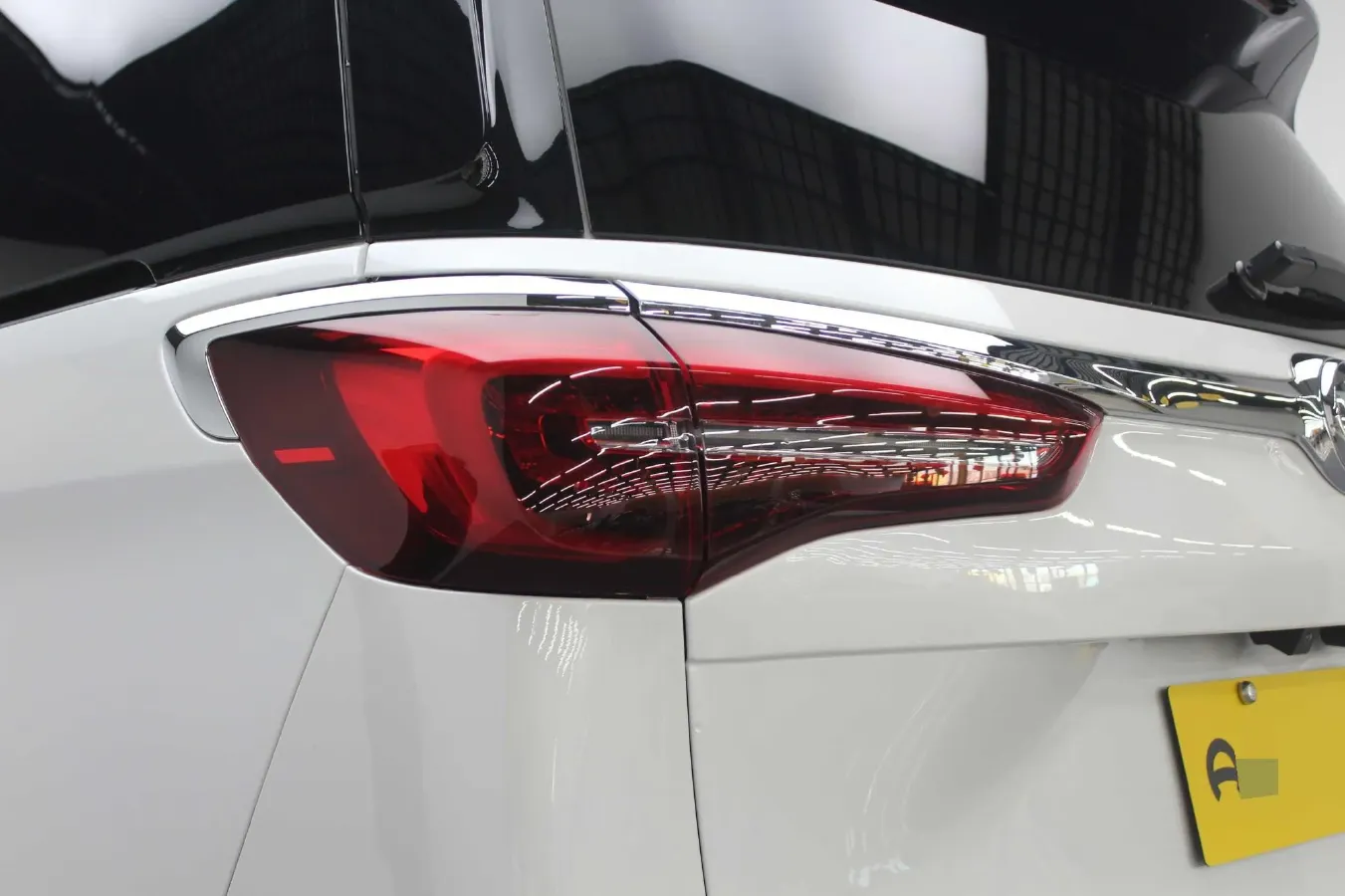 2023 Buick GL8 2.0T 237HP L4 9AT,autocango,china used car exporter,china ev exporter,chinese used car exporter,chinese used ev exporter