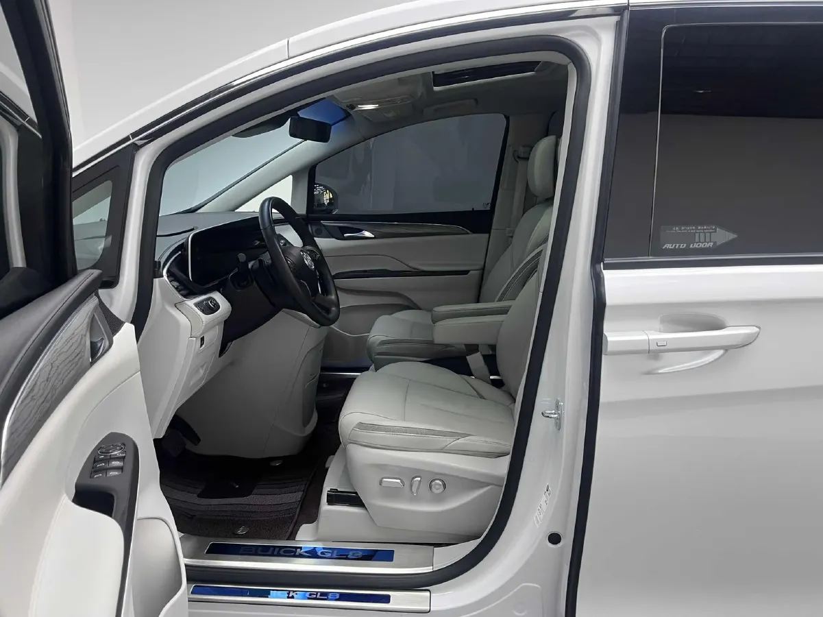 2023 Buick GL8 2.0T 237HP L4 9AT,autocango,china used car exporter,china ev exporter,chinese used car exporter,chinese used ev exporter