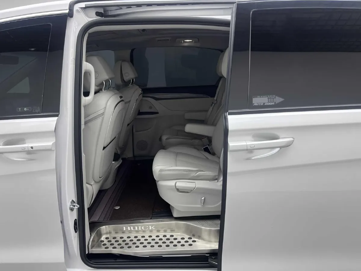 2023 Buick GL8 2.0T 237HP L4 9AT,autocango,china used car exporter,china ev exporter,chinese used car exporter,chinese used ev exporter