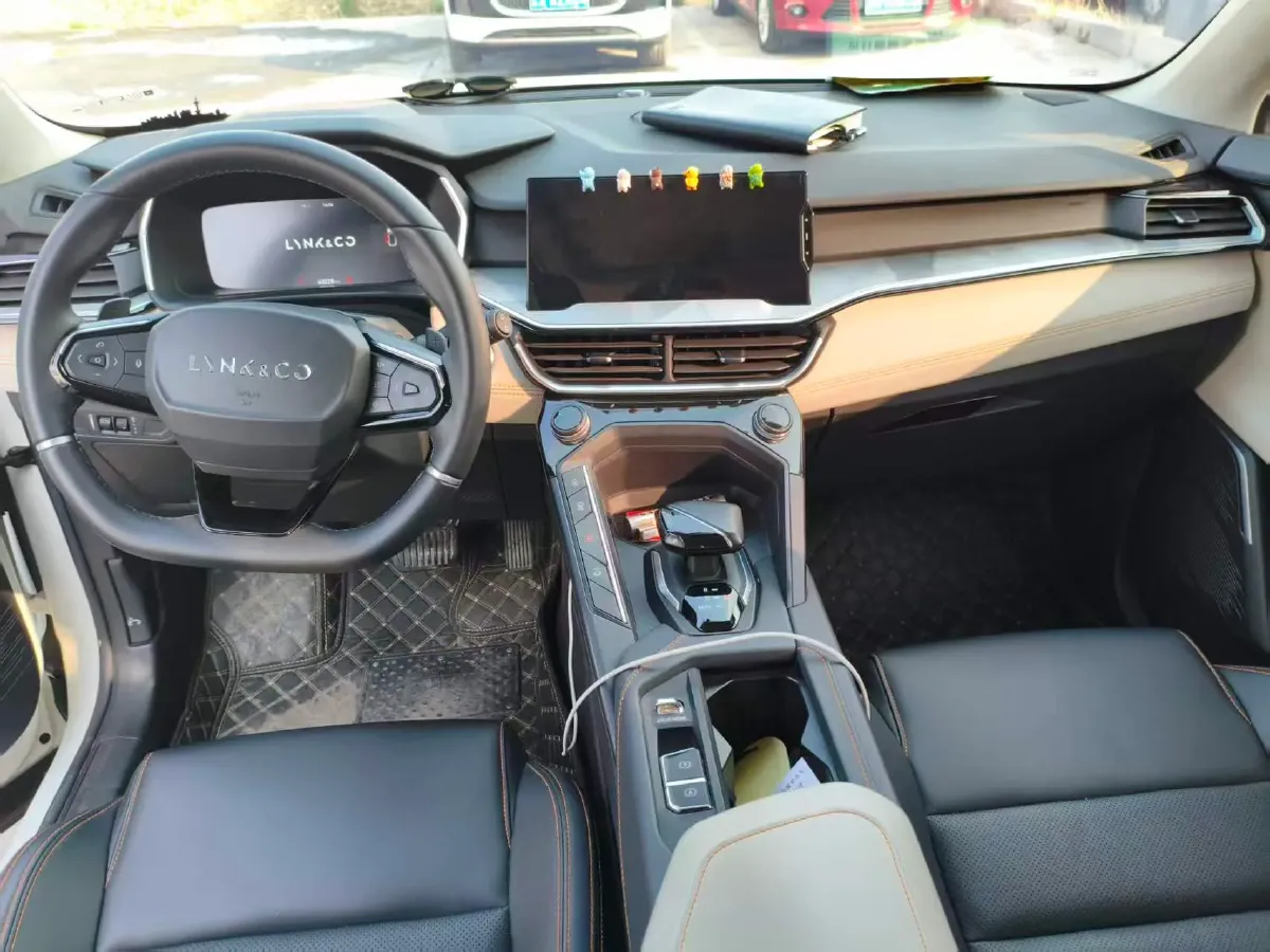 2023 LYNK&CO 06 1.5T 181HP L4 7DCT,autocango,china used car exporter,china ev exporter,chinese used car exporter,chinese used ev exporter