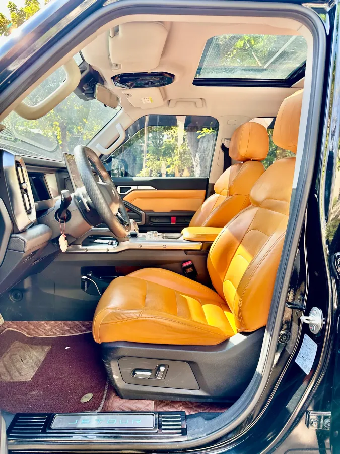 2023 Jetour Traveller 2.0T 254HP L4 7DCT,autocango,china used car exporter,china ev exporter,chinese used car exporter,chinese used ev exporter