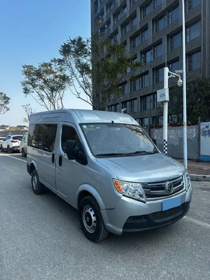 2019 MAXUS XinTu V80 2.5T 136HP L4 6MT,autocango,china used car exporter,china ev exporter,chinese used car exporter,chinese used ev exporter