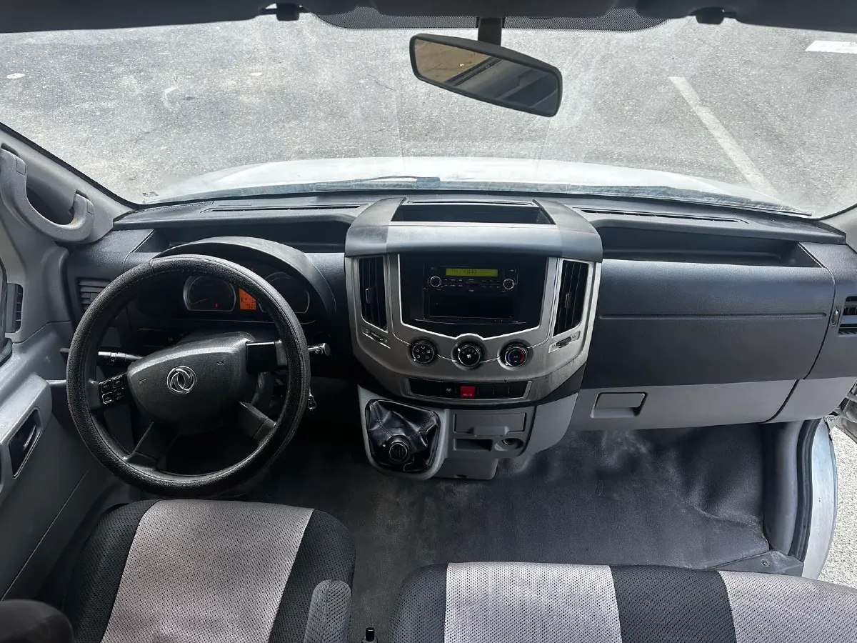 2019 MAXUS XinTu V80 2.5T 136HP L4 6MT,autocango,china used car exporter,china ev exporter,chinese used car exporter,chinese used ev exporter