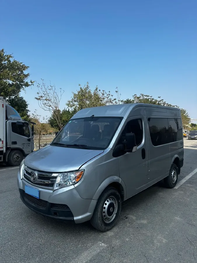 2019 MAXUS XinTu V80 2.5T 136HP L4 6MT,autocango,china used car exporter,china ev exporter,chinese used car exporter,chinese used ev exporter