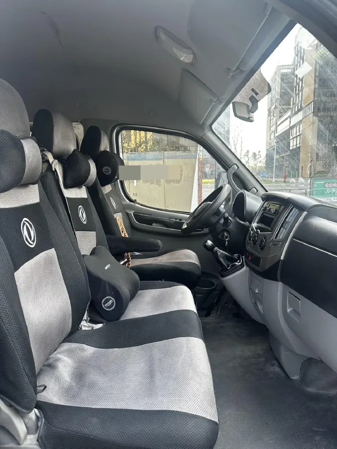 2019 MAXUS XinTu V80 2.5T 136HP L4 6MT,autocango,china used car exporter,china ev exporter,chinese used car exporter,chinese used ev exporter