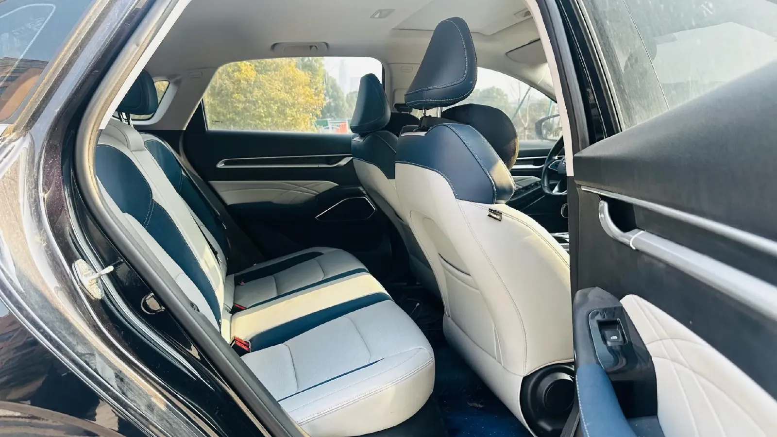 2022 Geely Emgrand 1.5L 114HP L4 CVT,autocango,china used car exporter,china ev exporter,chinese used car exporter,chinese used ev exporter