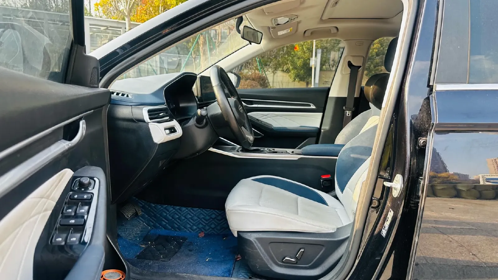 2022 Geely Emgrand 1.5L 114HP L4 CVT,autocango,china used car exporter,china ev exporter,chinese used car exporter,chinese used ev exporter