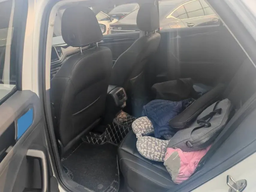 2021 Volkswagen T-Roc 1.4T 150HP L4 7DCT,autocango,china used car exporter,china ev exporter,chinese used car exporter,chinese used ev exporter