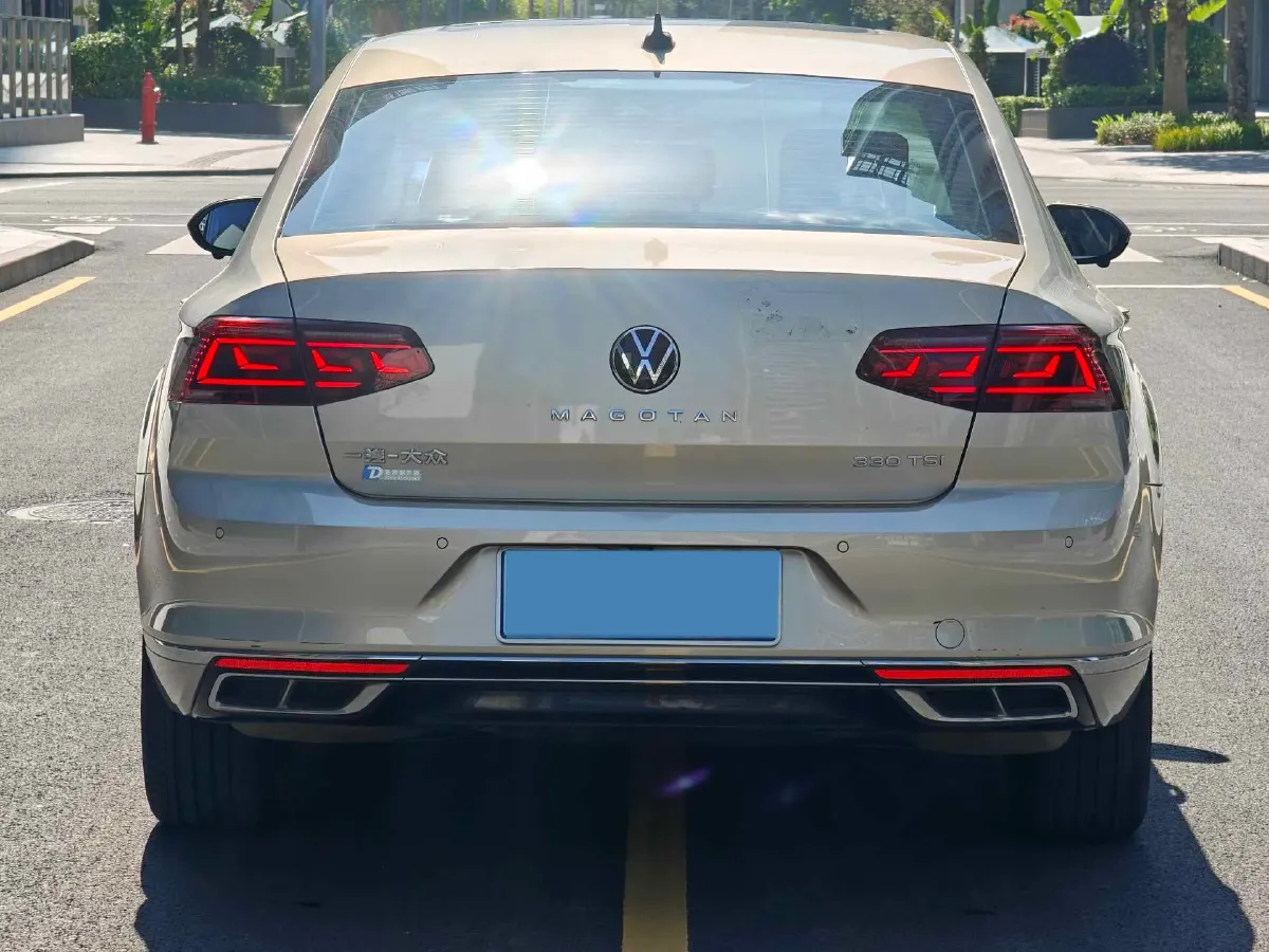 2023 Volkswagen Magotan 2.0T 186HP L4 7DCT,autocango,china used car exporter,china ev exporter,chinese used car exporter,chinese used ev exporter
