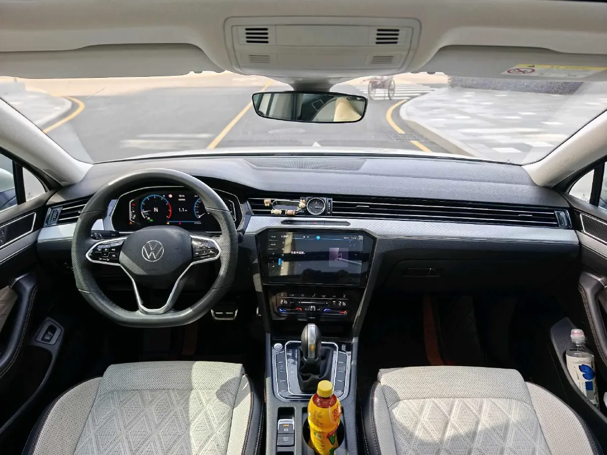 2023 Volkswagen Magotan 2.0T 186HP L4 7DCT,autocango,china used car exporter,china ev exporter,chinese used car exporter,chinese used ev exporter