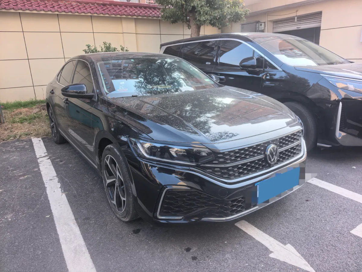 2025 Volkswagen Passat 2.0T 220HP L4 7DCT,autocango,china used car exporter,china ev exporter,chinese used car exporter,chinese used ev exporter