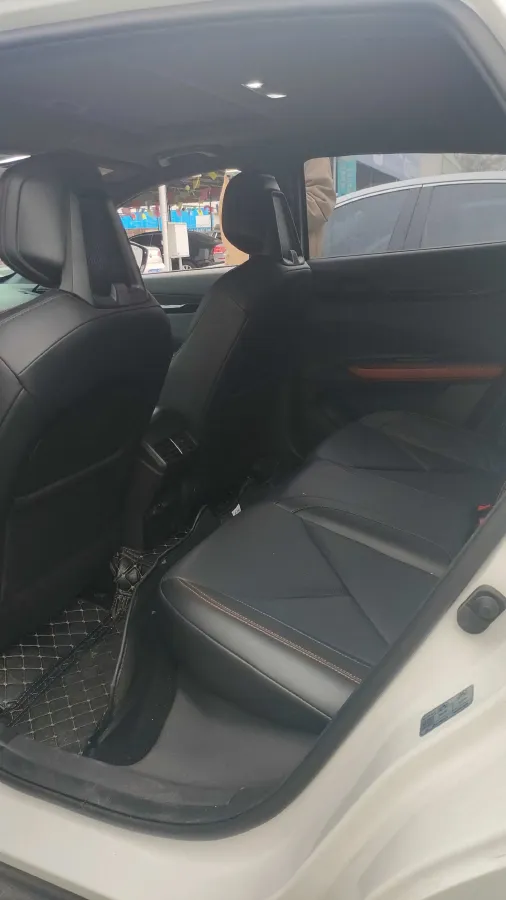 2022 ChangAn UNI-V 1.5T 188HP L4 7DCT,autocango,china used car exporter,china ev exporter,chinese used car exporter,chinese used ev exporter