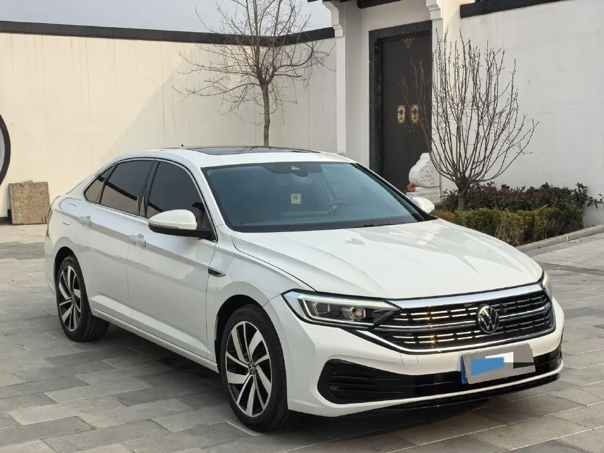2024 Volkswagen Sagitar 1.5T 160HP L4 7DCT,autocango,china used car exporter,china ev exporter,chinese used car exporter,chinese used ev exporter