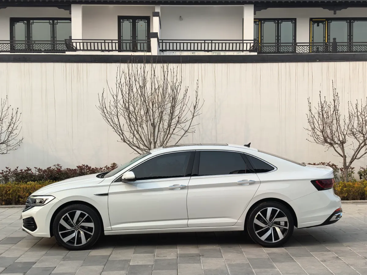 2024 Volkswagen Sagitar 1.5T 160HP L4 7DCT,autocango,china used car exporter,china ev exporter,chinese used car exporter,chinese used ev exporter