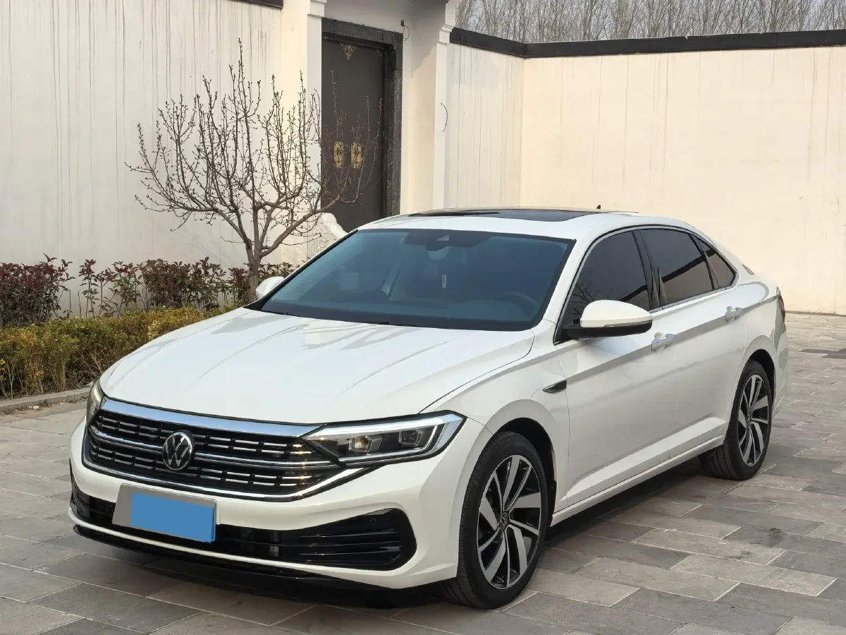 2024 Volkswagen Sagitar 1.5T 160HP L4 7DCT,autocango,china used car exporter,china ev exporter,chinese used car exporter,chinese used ev exporter
