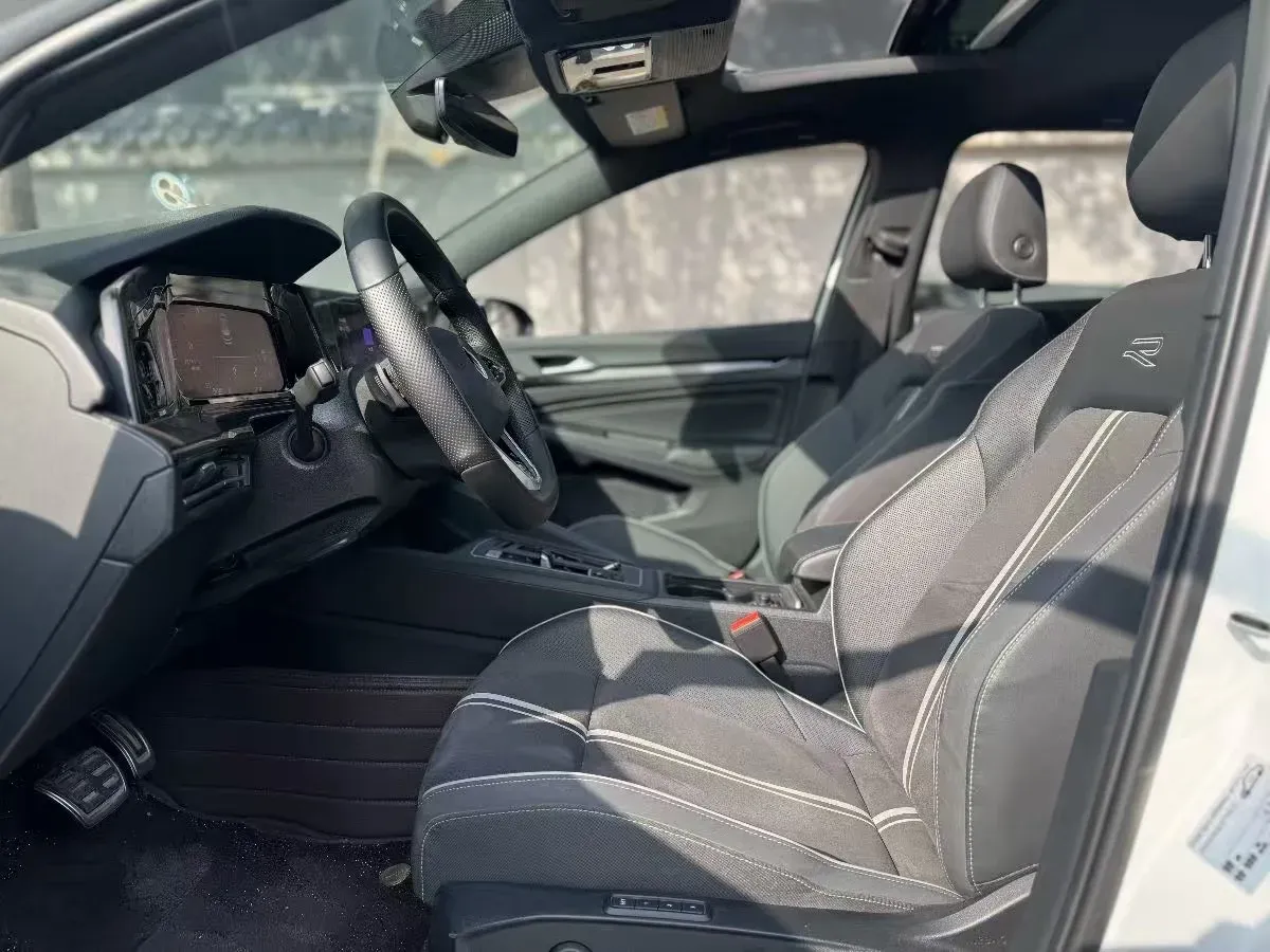 2024 Volkswagen Golf 1.4T 150HP L4 7DCT,autocango,china used car exporter,china ev exporter,chinese used car exporter,chinese used ev exporter